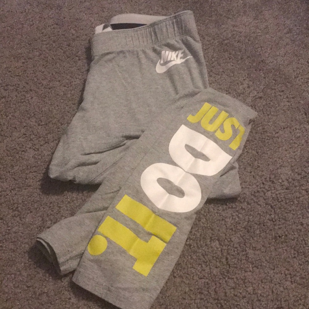 Nike leggings